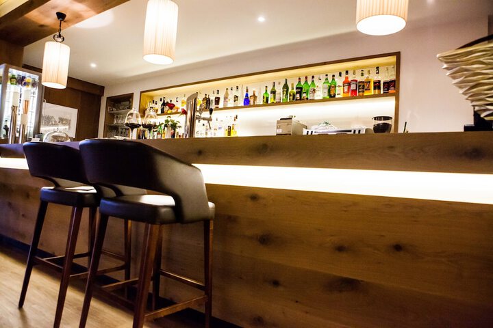 Lounge 89 of 130
