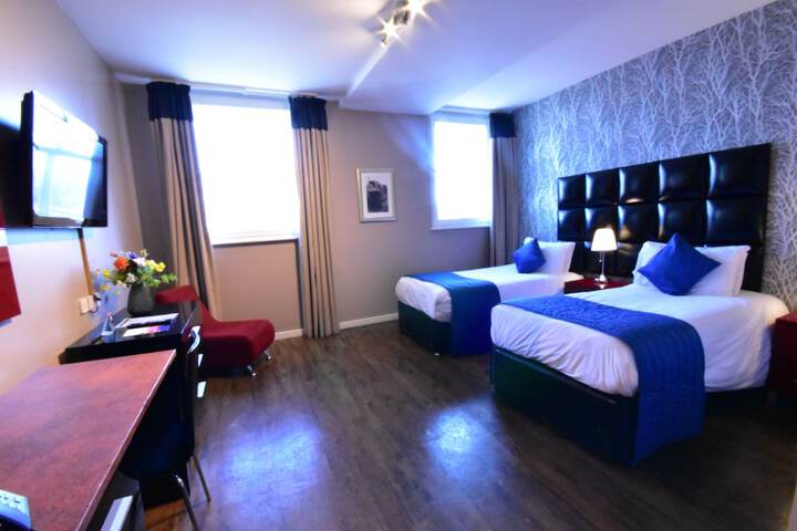 Room 96 of 182