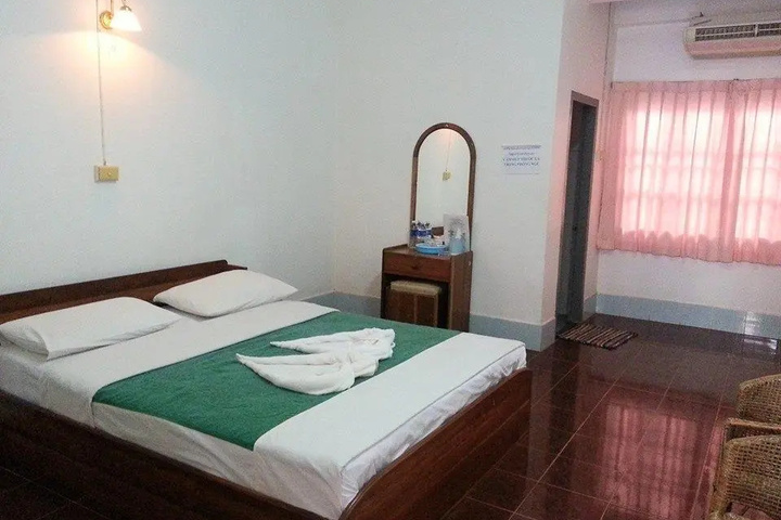 Room 3 of 4