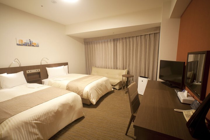 Room 8 of 62
