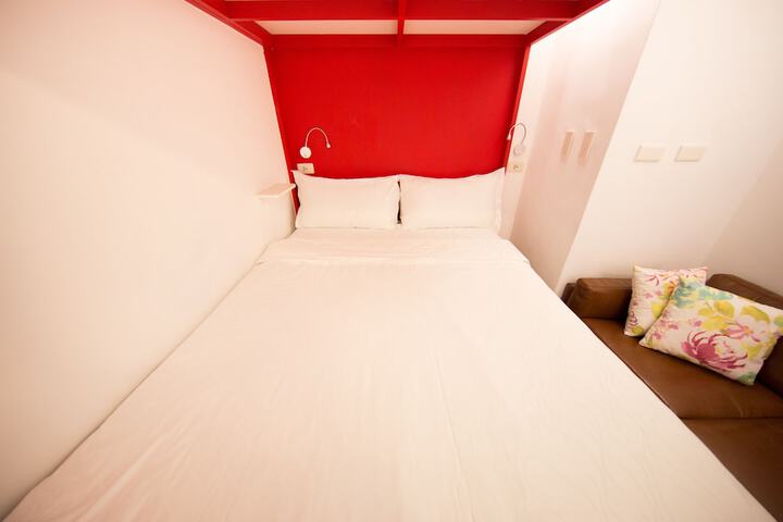 Room 25 of 170