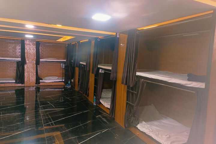 Room 8 of 13