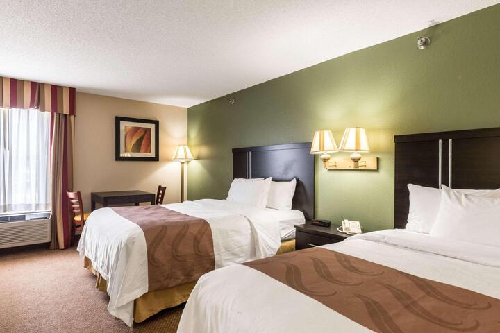 Queen Bed Accessible (5 of 6)