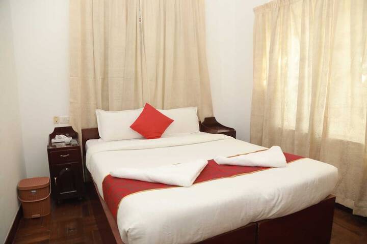 Room 4 of 15