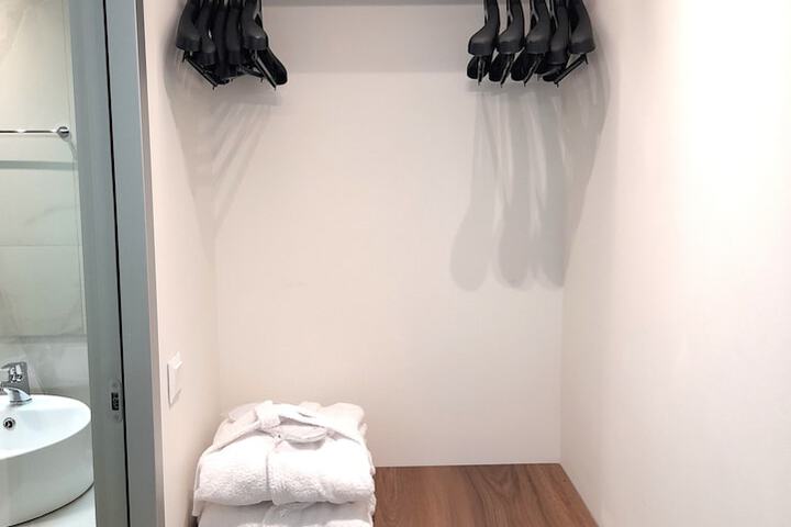 Room 46 of 53