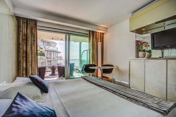 Room 21 of 82