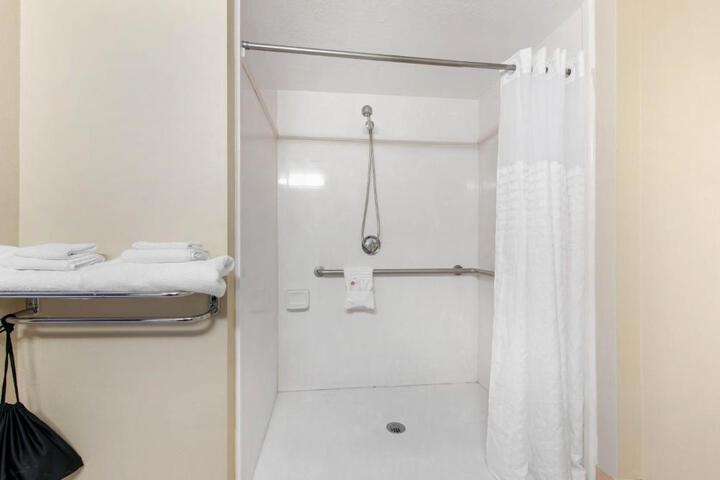 Standard Room, King or Two Doubles (1 of 2)