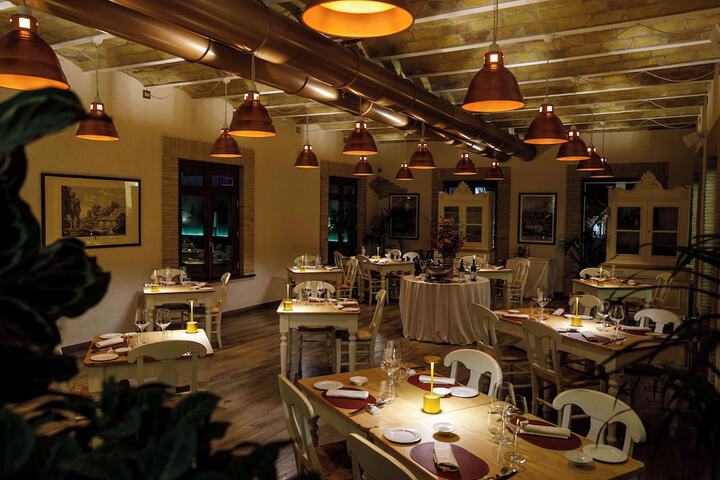 Dining 146 of 168