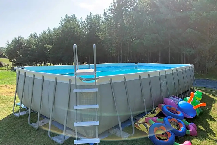 Pool 9 of 11