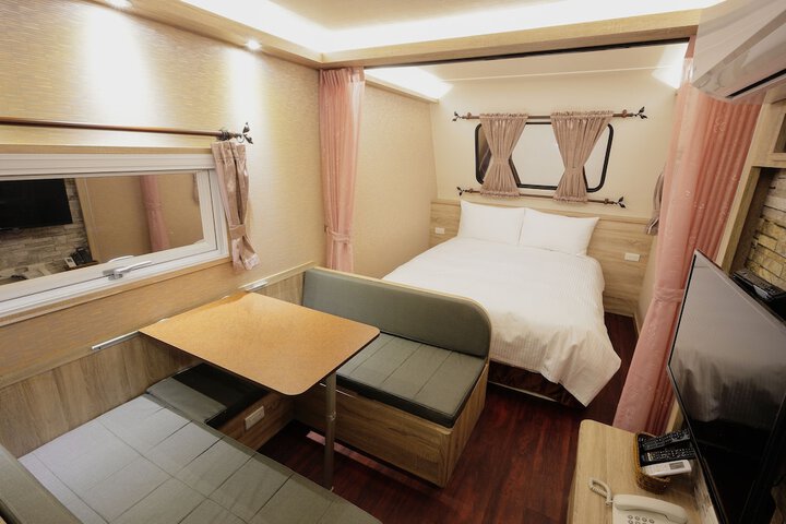 Room 10 of 44