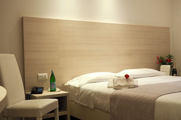 Room 21 of 44