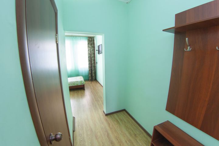 Room 16 of 44