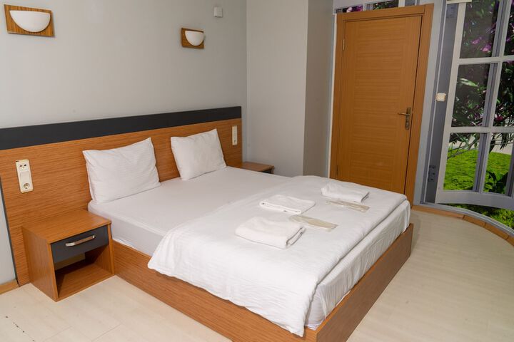 Room 5 of 52