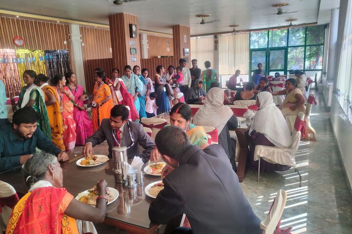 Dining Photos
