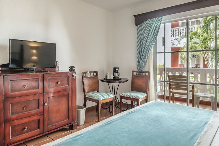 Room 43 of 87