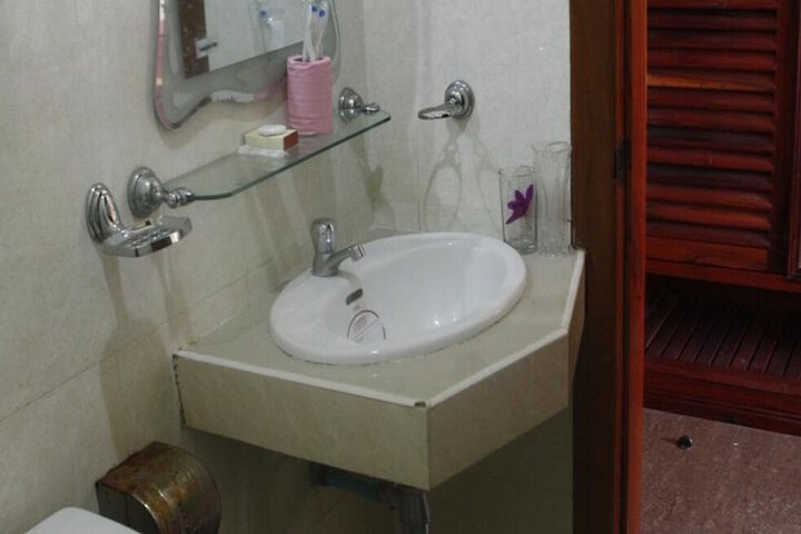 Room 15 of 23