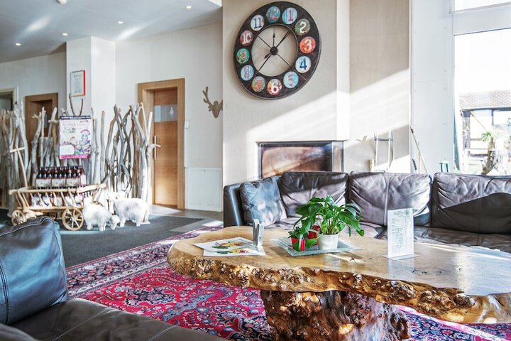 Lobby Entry