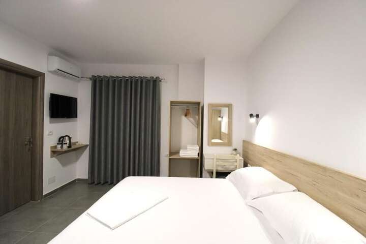 Room 17 of 86