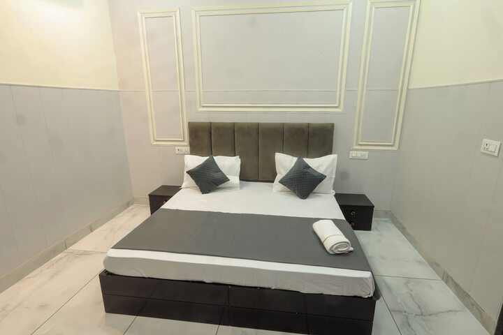 Room 17 of 45