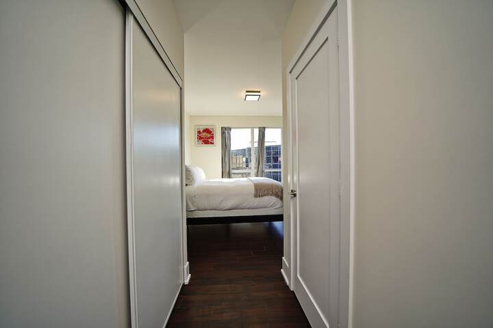Room 34 of 448