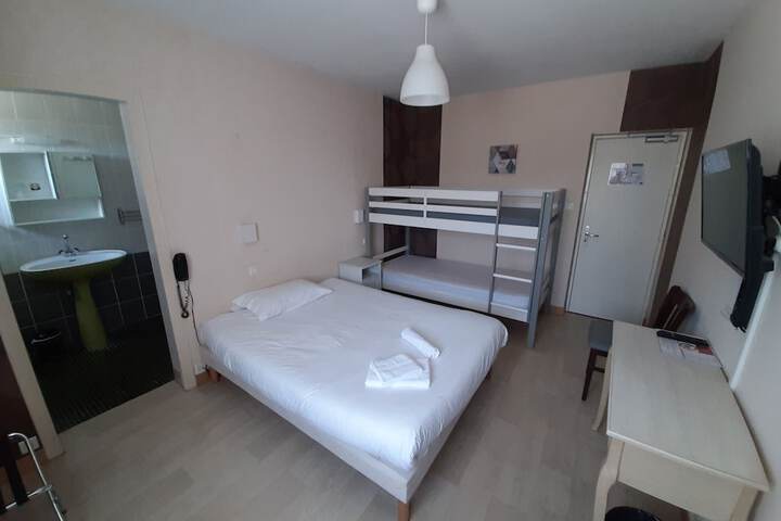 Room 21 of 46