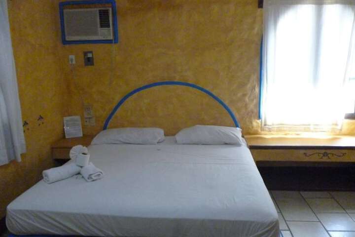 Room 9 of 21