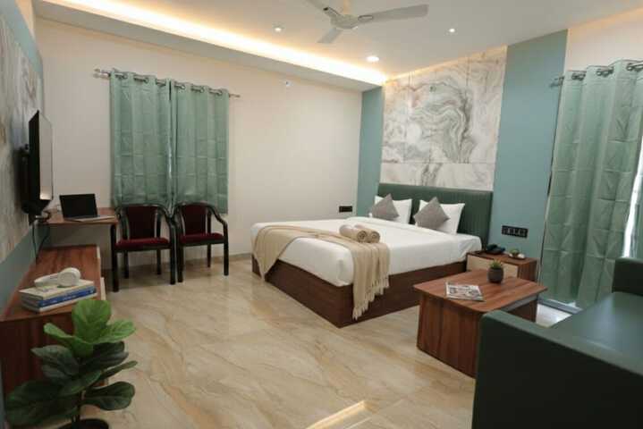 Room 16 of 42