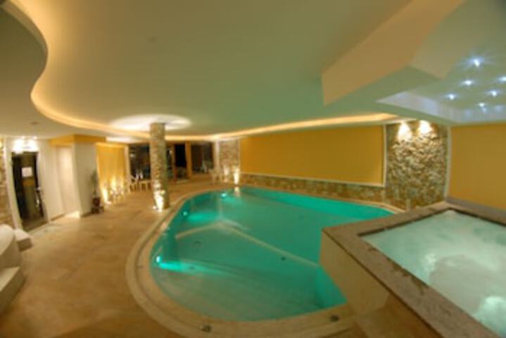 Hotel Pool