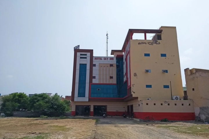 Oyo 8607 Hotel Sky Inn