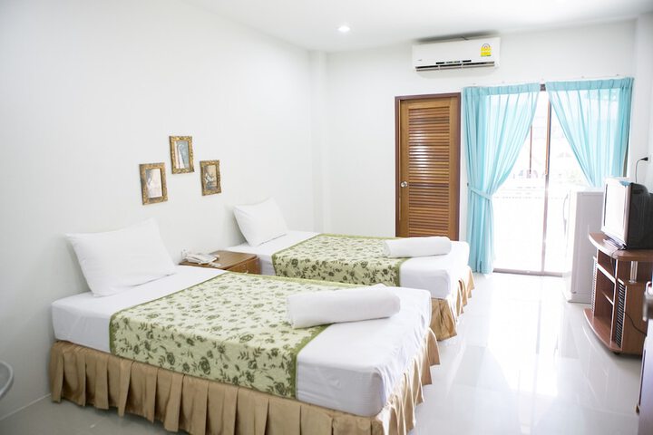Room 13 of 42
