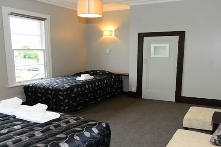 Room 3 of 18