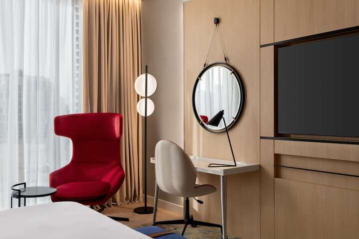 Room 34 of 260