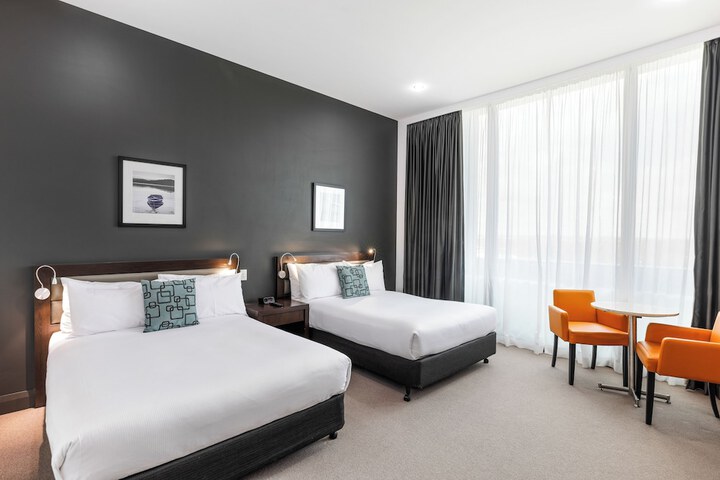 Room 12 of 40