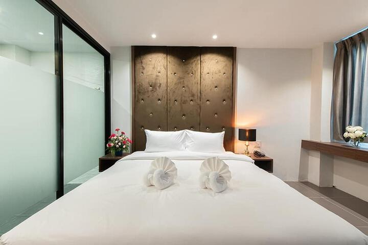 Room 21 of 36
