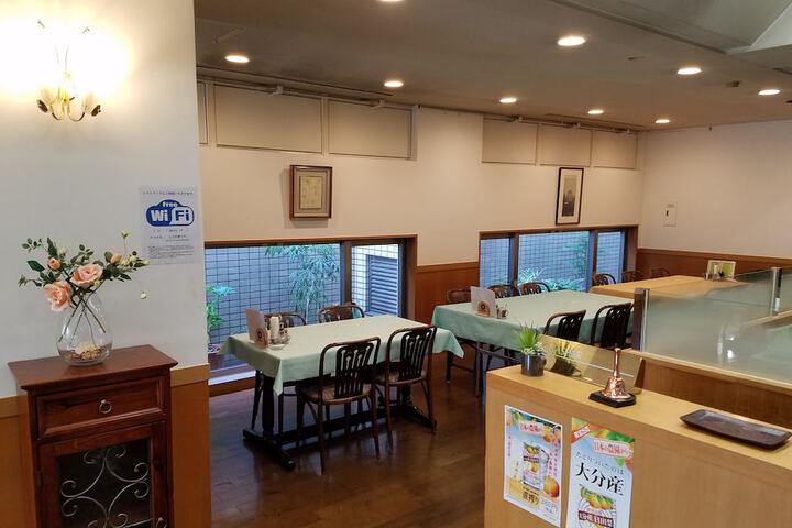 Dining Photos
