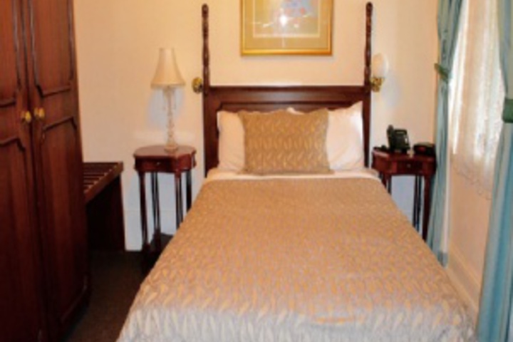 Room 573 of 768