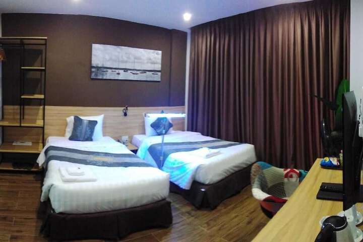 Room 36 of 49