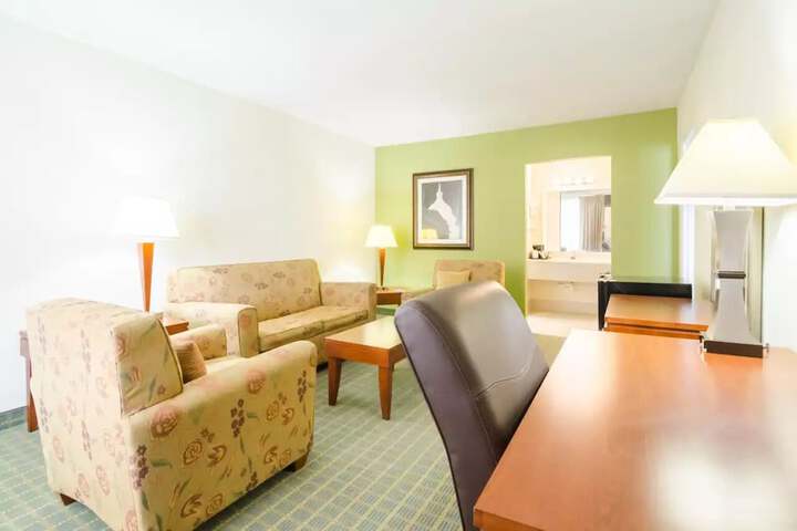 1 King Bed (7 of 14)