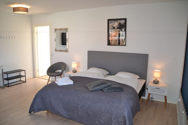 Room 3 of 46