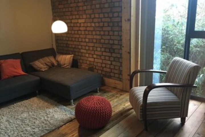 Room 42 of 111