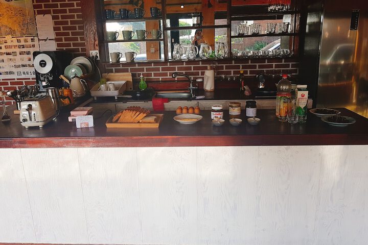 Breakfast/Coffee Service 24 of 43