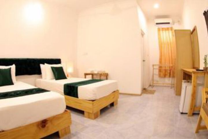 Room 18 of 26