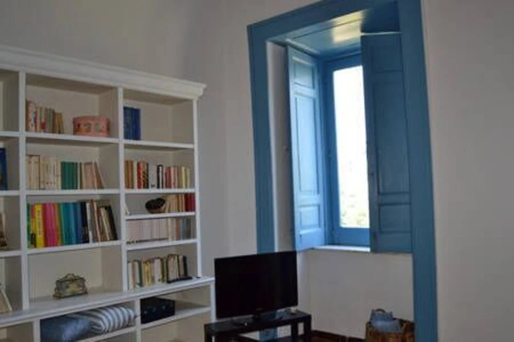 Room 2 of 17