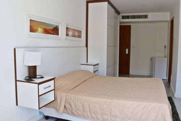 Room 7 of 19