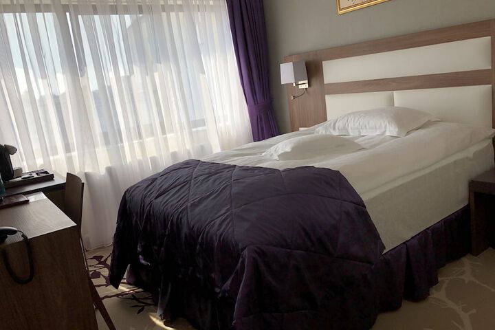 Room 4 of 49