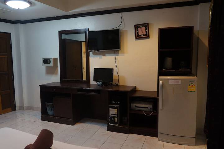 Room 43 of 84