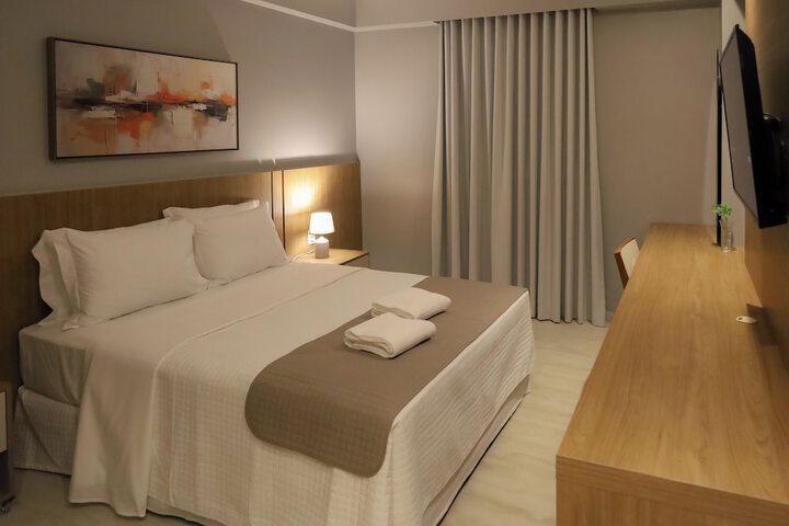 Room 17 of 33