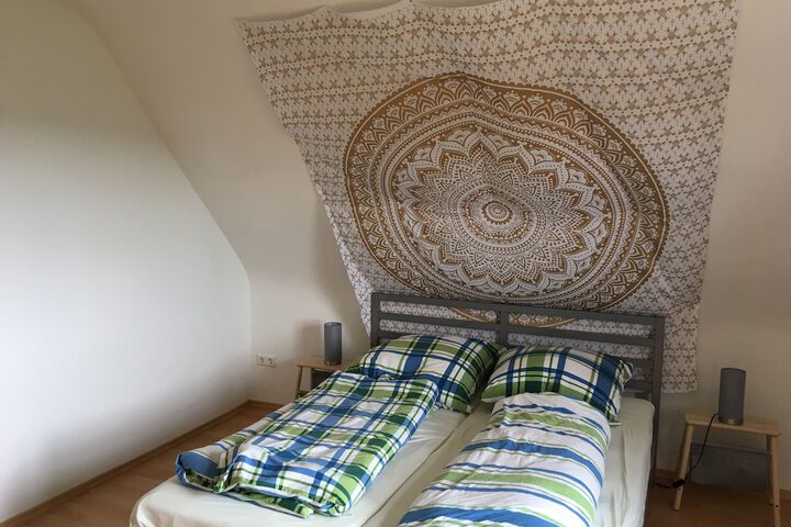 Room 3 of 48