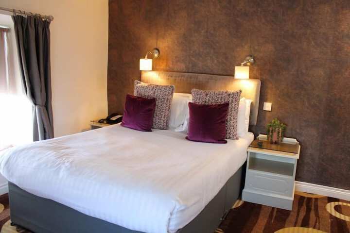 Room 6 of 27