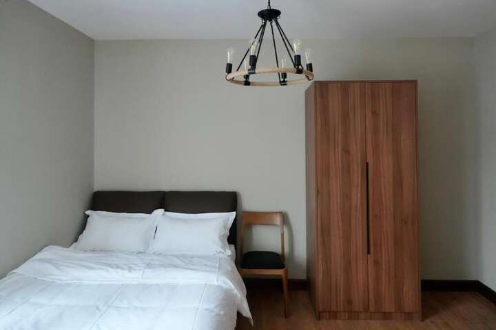 Room 8 of 63